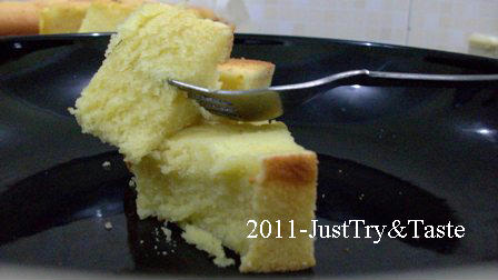 Resep Castella (Kasutera) - Japanese Sponge Cake yang Lembut dan Fluffy!