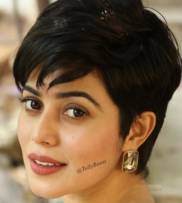 Beautiful Indian Girl Shamna Kasim Face Closeup - imagedesi.com