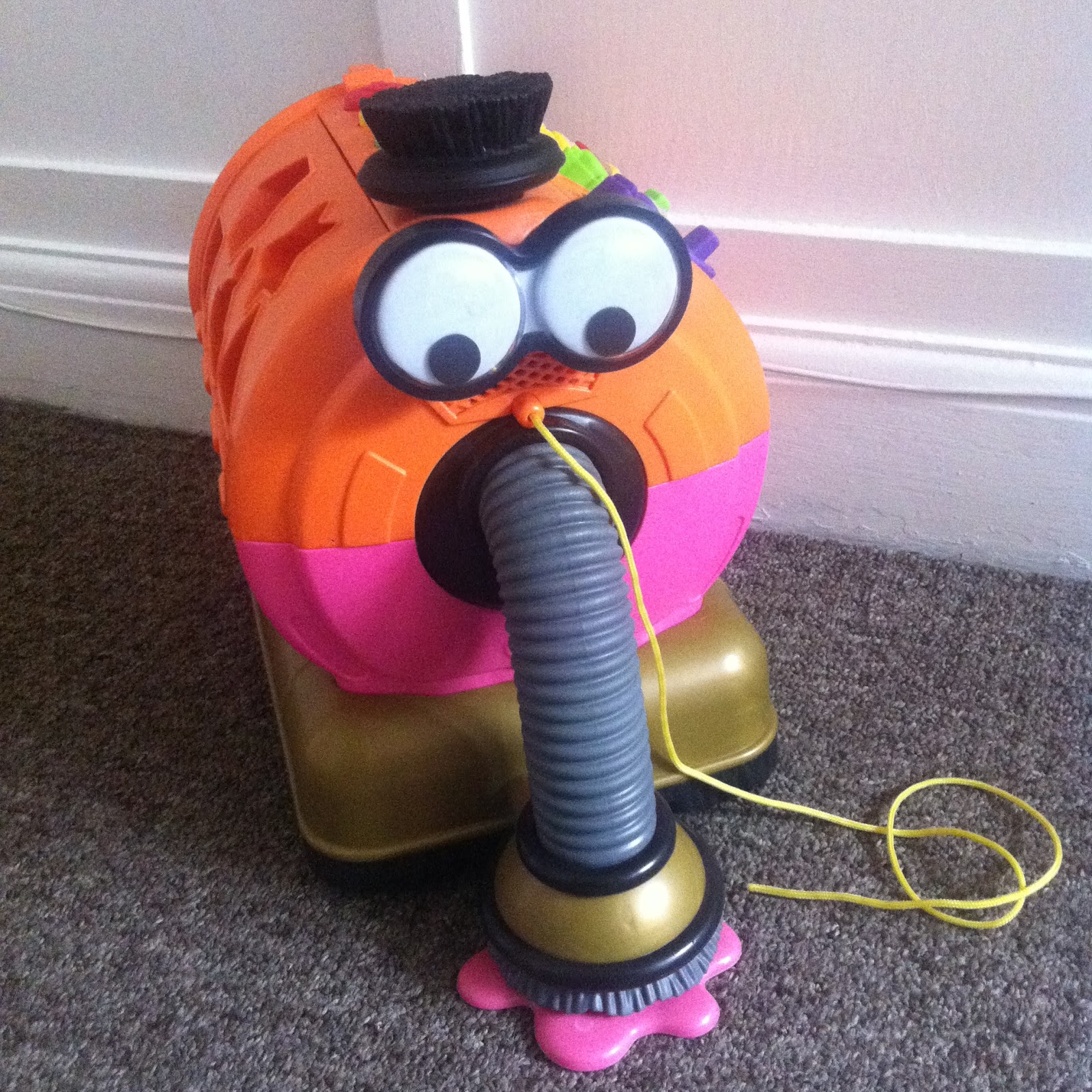 My Little L Review Teletubbies Pull And Play Noo Noo Giant Activity Toy