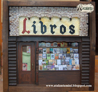 Librería miniatura - Miniature Library - Sala Libros Fuenclara Zaragoza