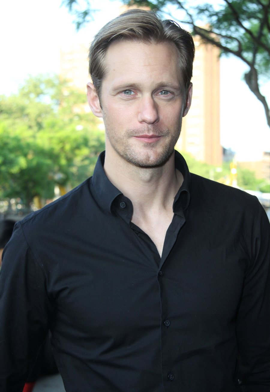 alexander skarsgard asiste al visionado de east en nueva york alexander skarsgard asiste al visionado de east en nueva york
