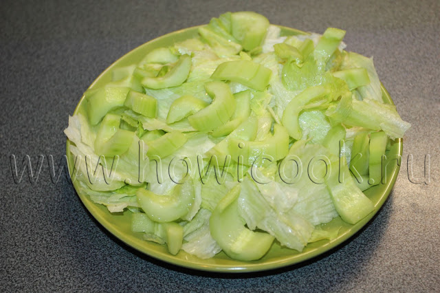 рецепт салата с креветками и огурцом и острой йогуртовой заправкой от гордона рамзи с пошаговыми фото