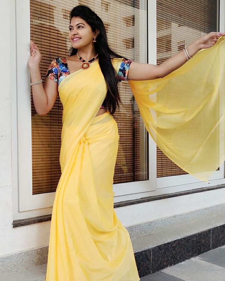 Serial Actress Rachitha Dinesh Beautiful Gorgeous Saree Pics Serial Actress Rachitha Dinesh Beautiful Gorgeous Saree Pics