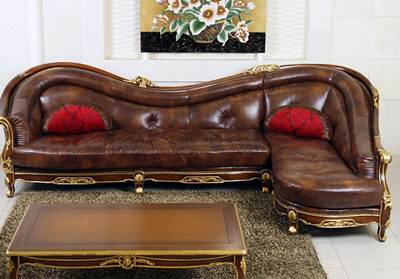 sofa kulit jepara