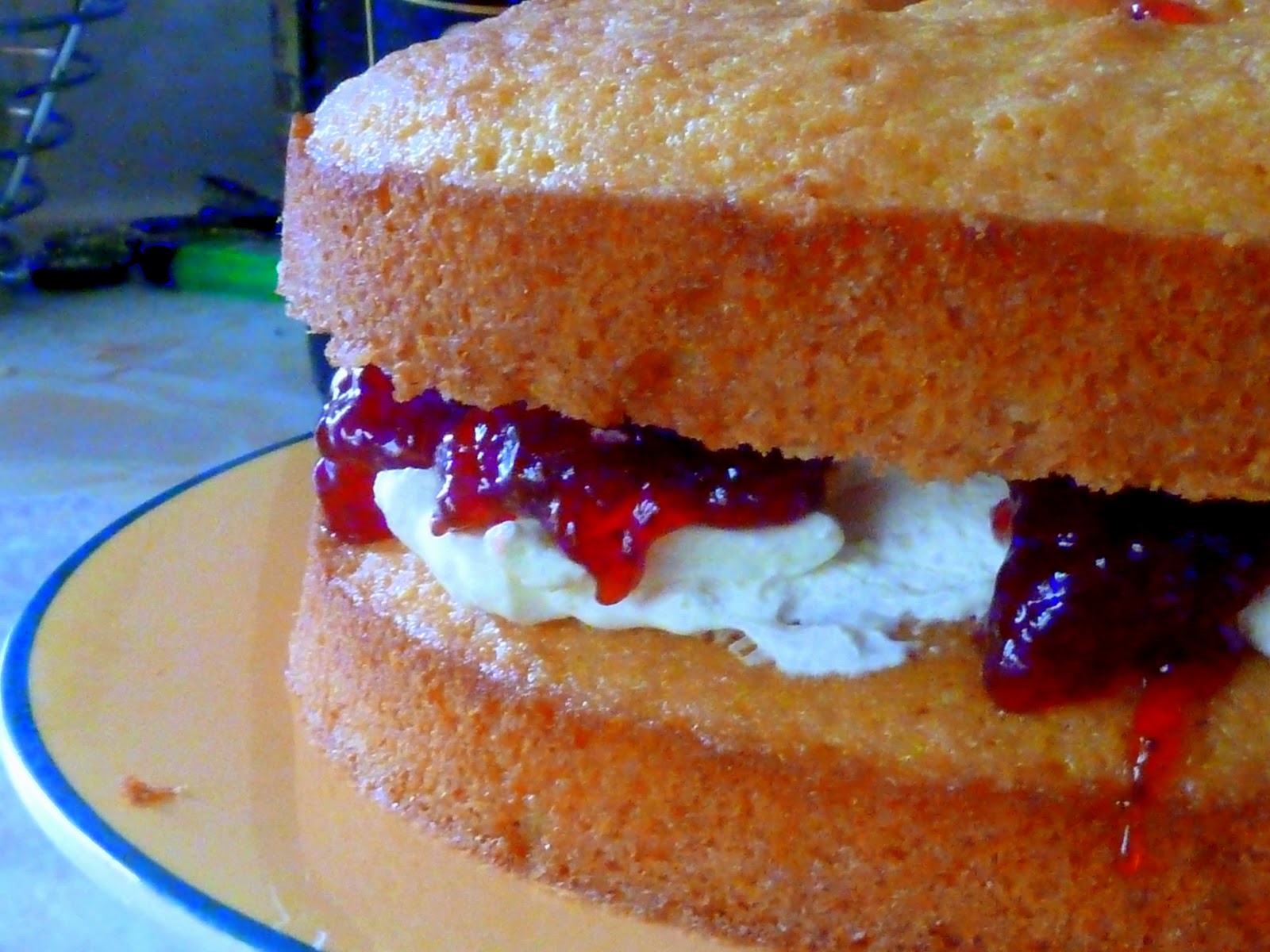 James Martin Victoria Sponge Recipe / Steamed syrup sponge pudding