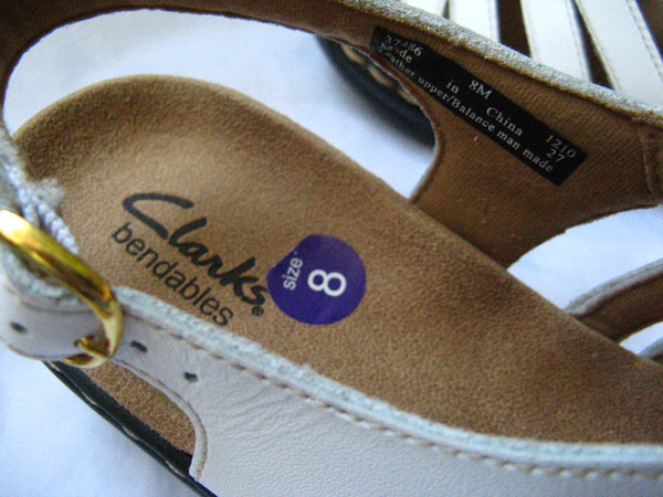 Clarks White Wedge Sandals Size 8 New