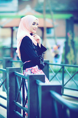 Foto Cewek Model  hijab 18 tahun Foto Cewek Model  hijab 1 warna