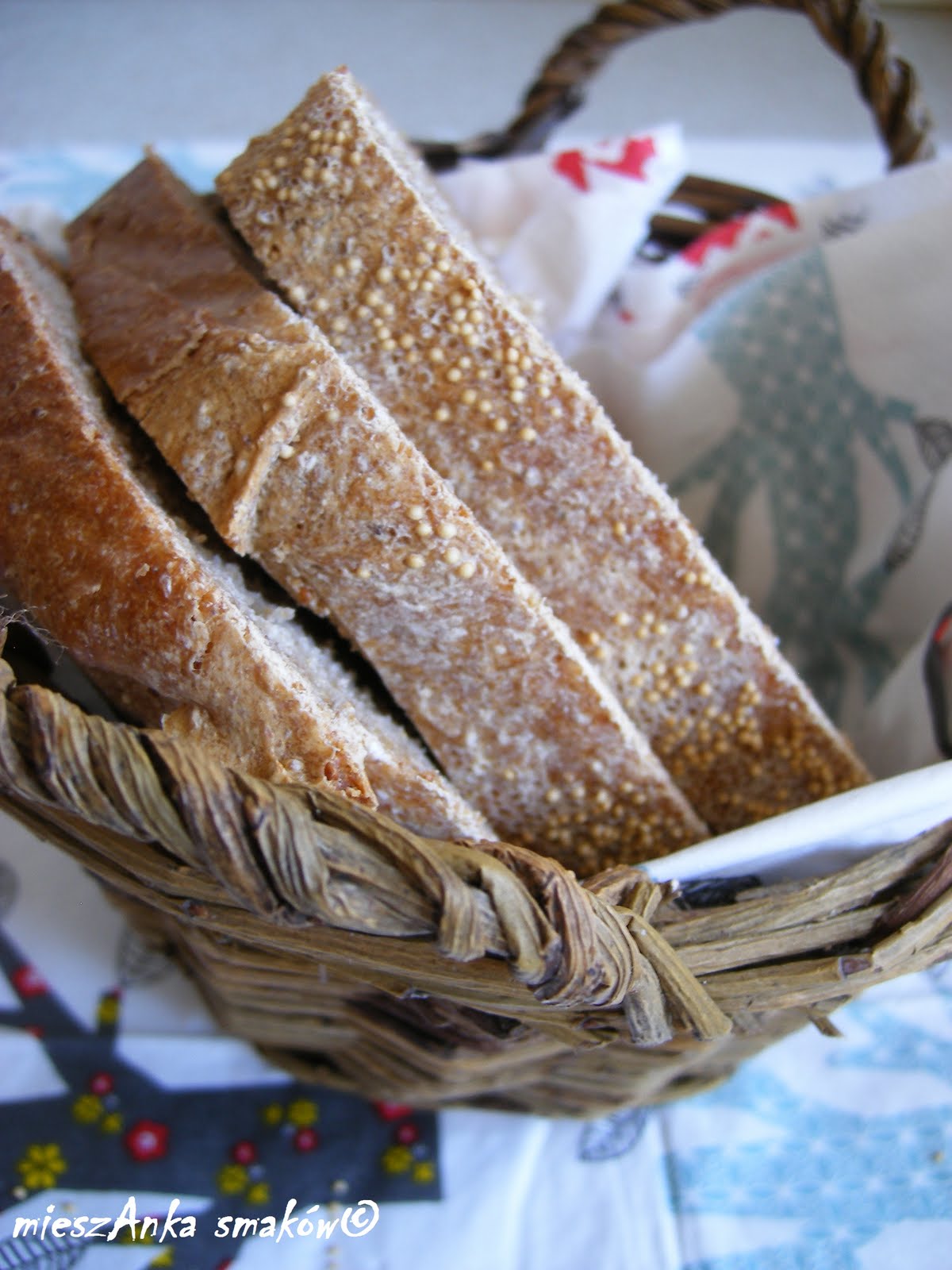 mieszAnka smaków: CHLEB Z ZIARNAMI AMARANTUSA