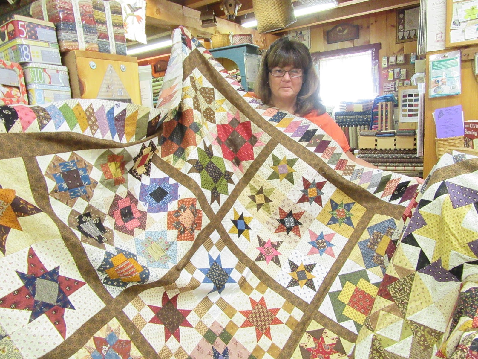 Busy Thimble Visitors and More Maine Show Quilts
