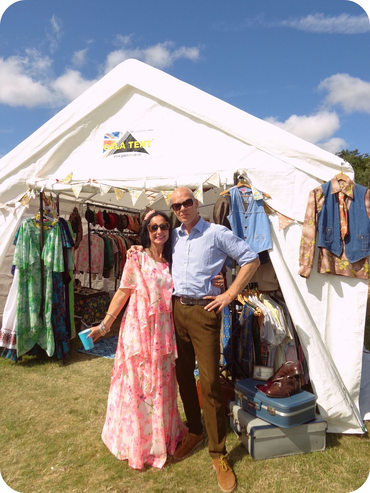 vintage-vixen-to-the-manor-born