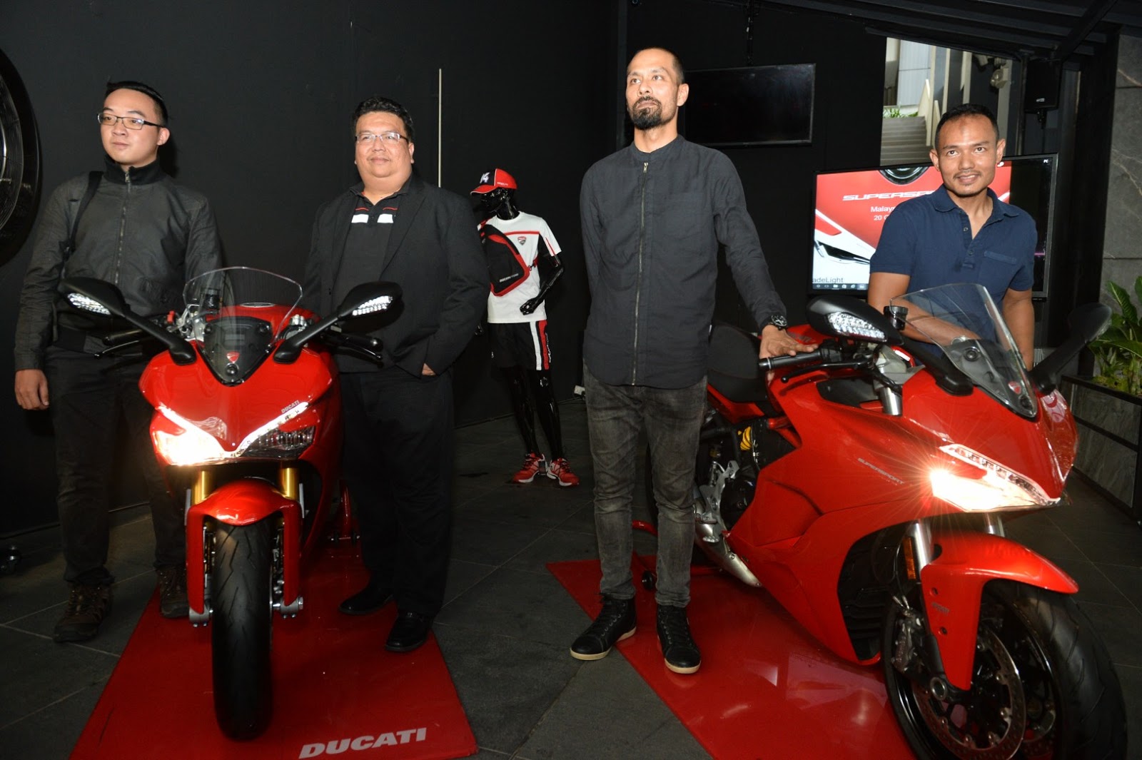 Motoring-Malaysia: Motorcycles: DUCATI SUPERSPORT & SUPERSPORT S ...