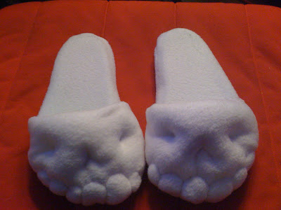 wich-crafting: And so it begins.... building Dr. Killinger part 1: slippers