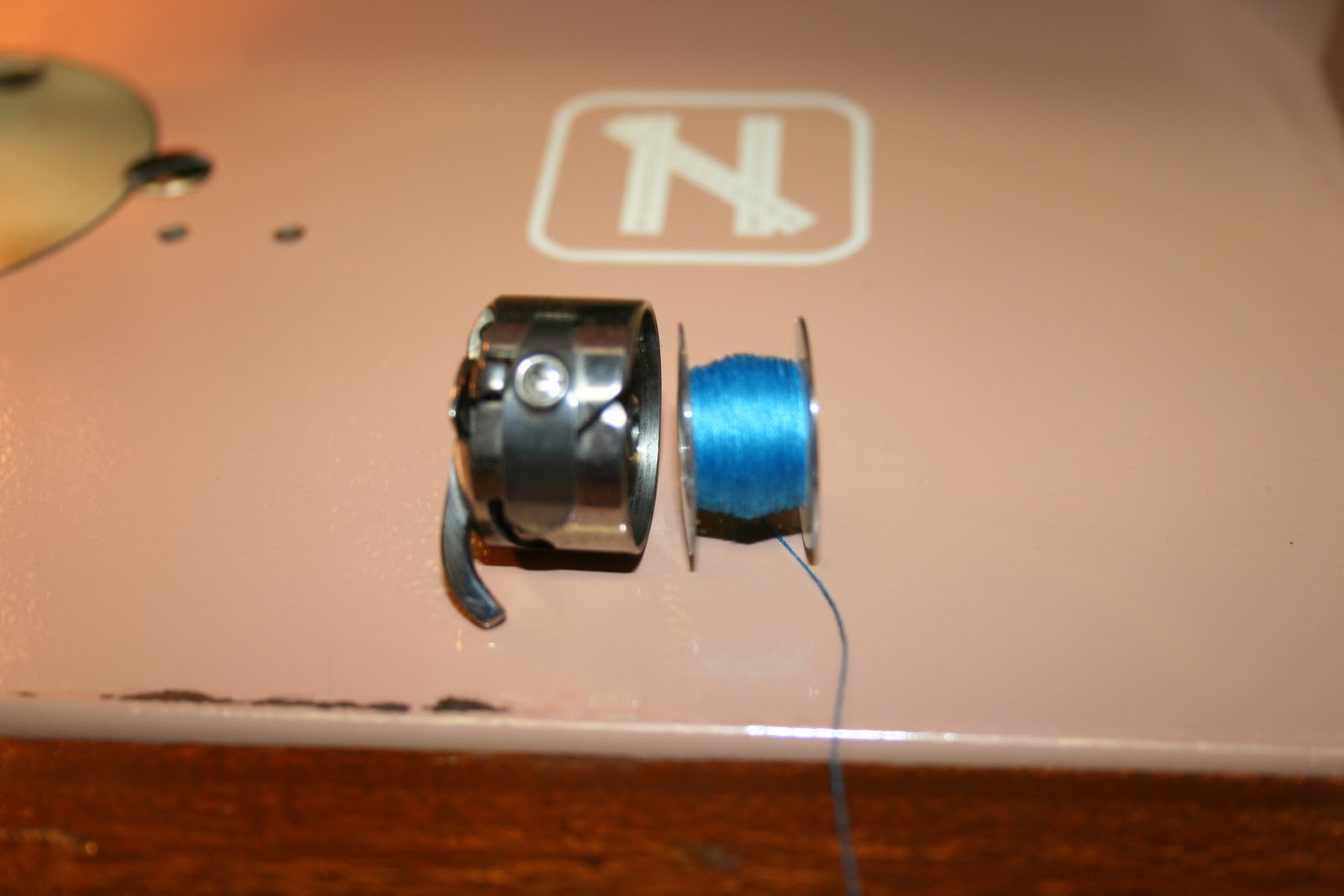 Tammy's Craft Emporium Necchi Lelia 513 how to thread the bobbin