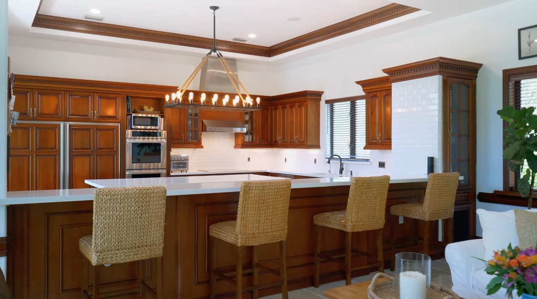 35 Interior Design Photos vs. 10401 SW 64 Ave, Pinecrest, FL Luxury Home Tour