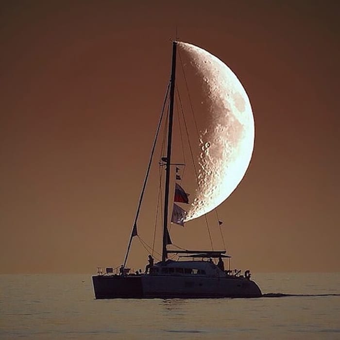 A moon sail ~