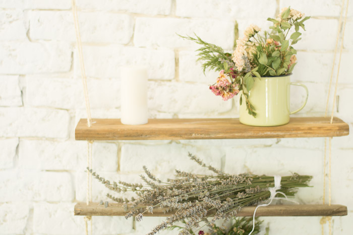 Estantería diy madera y cuerda