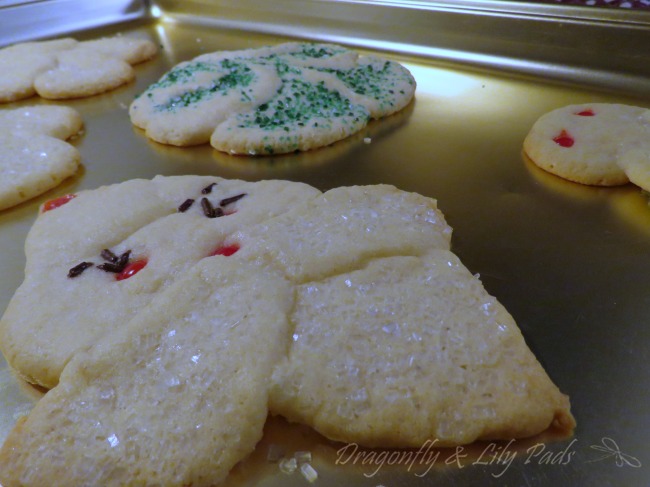 Sugar Cookies Tips to help make your cookie baking a success. Fresh baked cookies out of the oven.