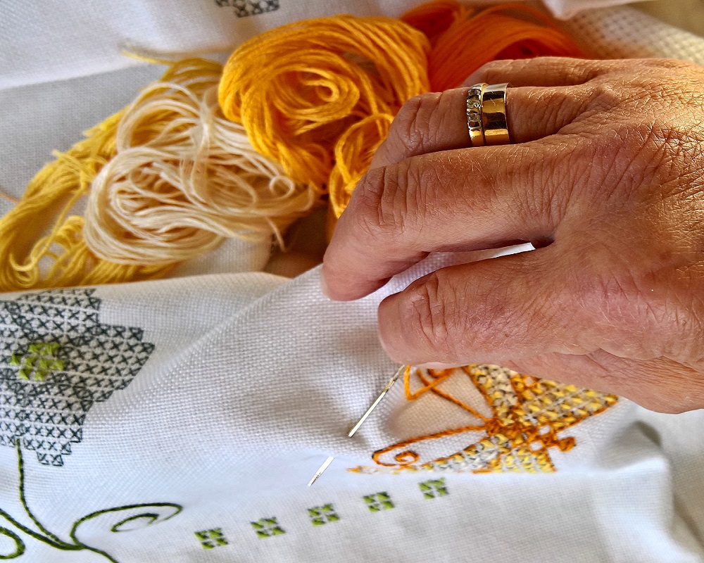 the AUSSiE Info How to Find the Best Stitchery Kits for Sale?