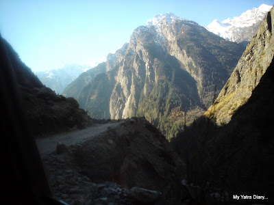 Bumpy roads encountered during the drive from Badrinath towards Joshimath