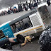 Rusia: un colectivo se metió en una boca de subte, mató a cinco e hirió a otras 14 personas