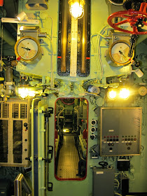 Type XXI U-boat worldwartwo.filminspector.com