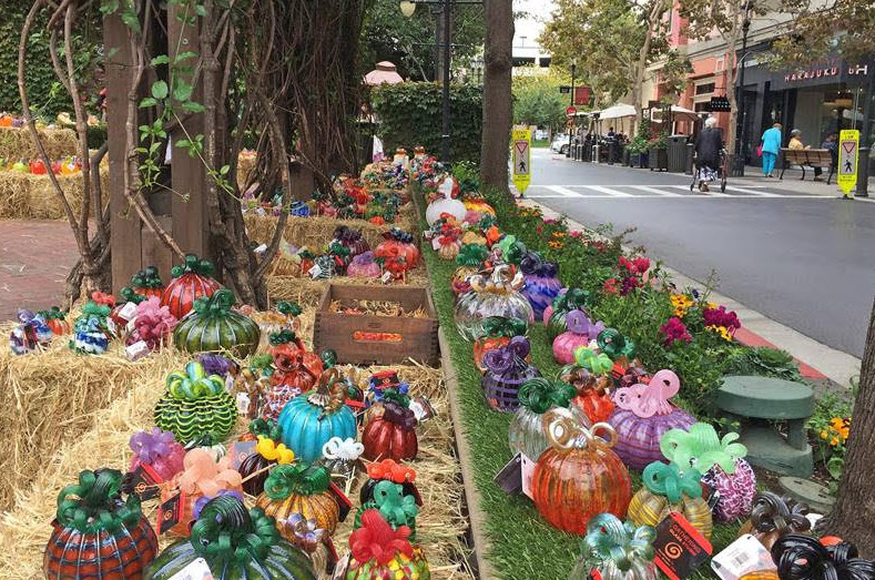 The San Jose Blog Glass Pumpkin Festival at Santana Row