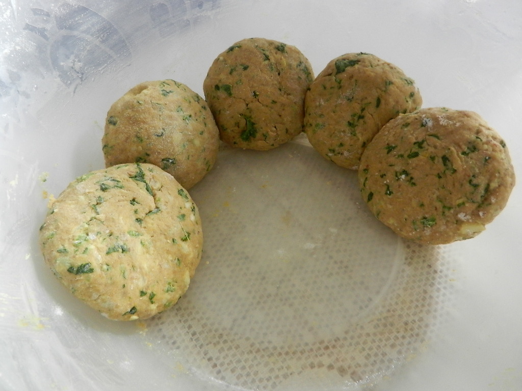 Sizzling Indian Recipes..... Parsley paratha enriched with flaxseed