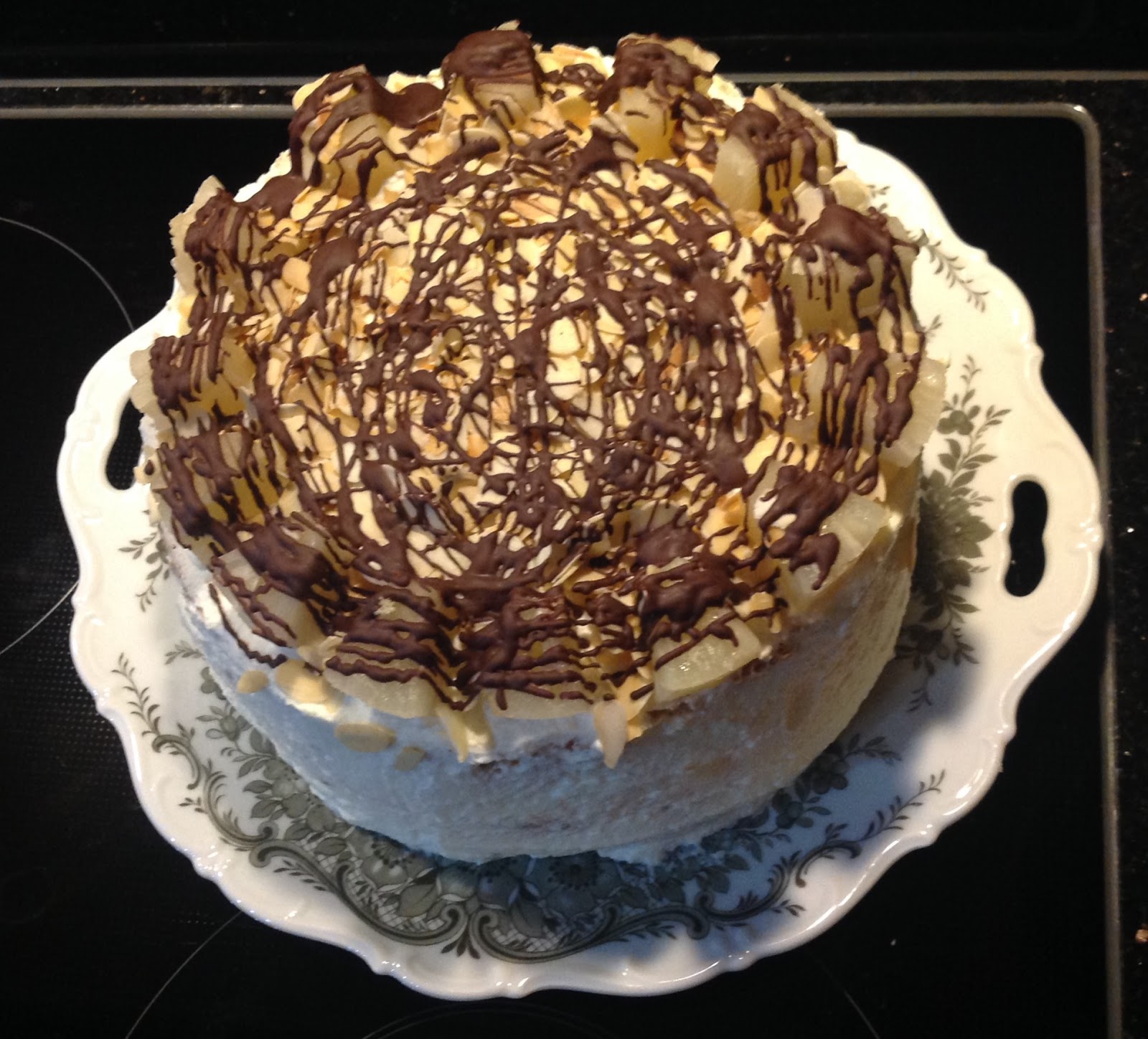 Marlis + Peters Küchenwelt: Ananas-Sahne-Schoko-Torte Marlis + Peters Küchenwelt: Ananas-Sahne-Schoko-Torte