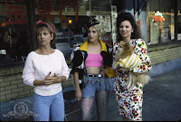 Fran Drescher, Lori Petty and Pamela Reed in Cadillac Man (1)