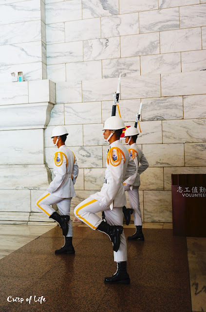 [TAIPEI 台北] Day 3: Jin Feng Braised Pork Rice, Chiang Kai-Shek Memorial Hall 第三天：金峰鲁肉饭，中正纪念堂