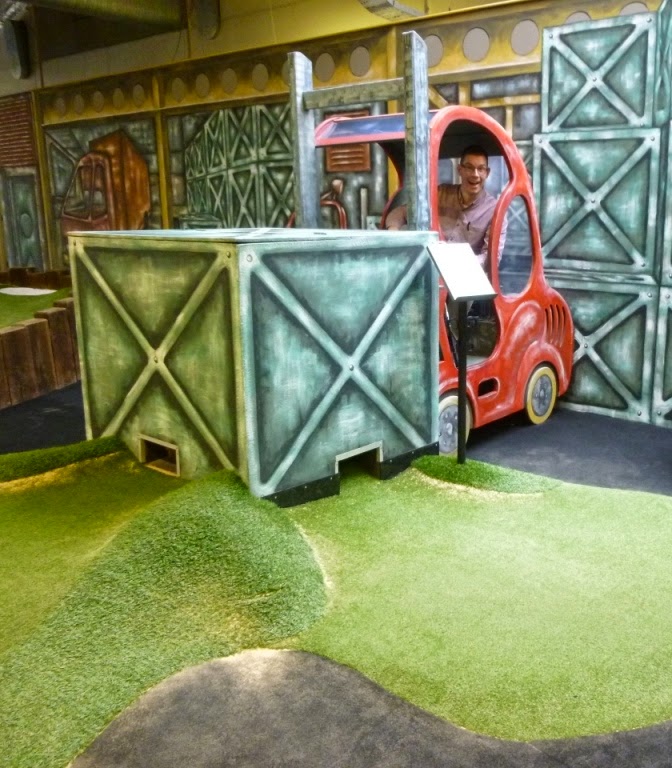 Minigolf at The Golfing Holf indoor Adventure Golf course in Swindon