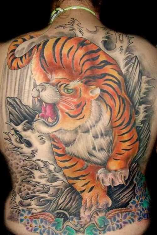 Tatuaje de tigre en la espalda Fotos de Tatuajes