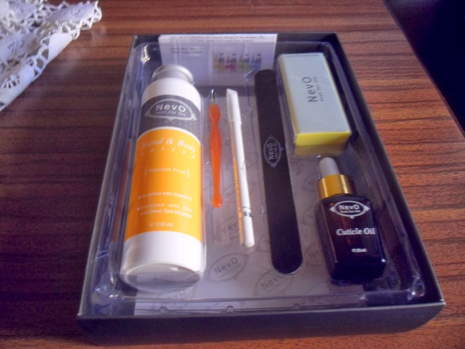 Le passioni di Concy Collaborazione Nevo Dead Sea Spa Solo il meglio per le tue unghie