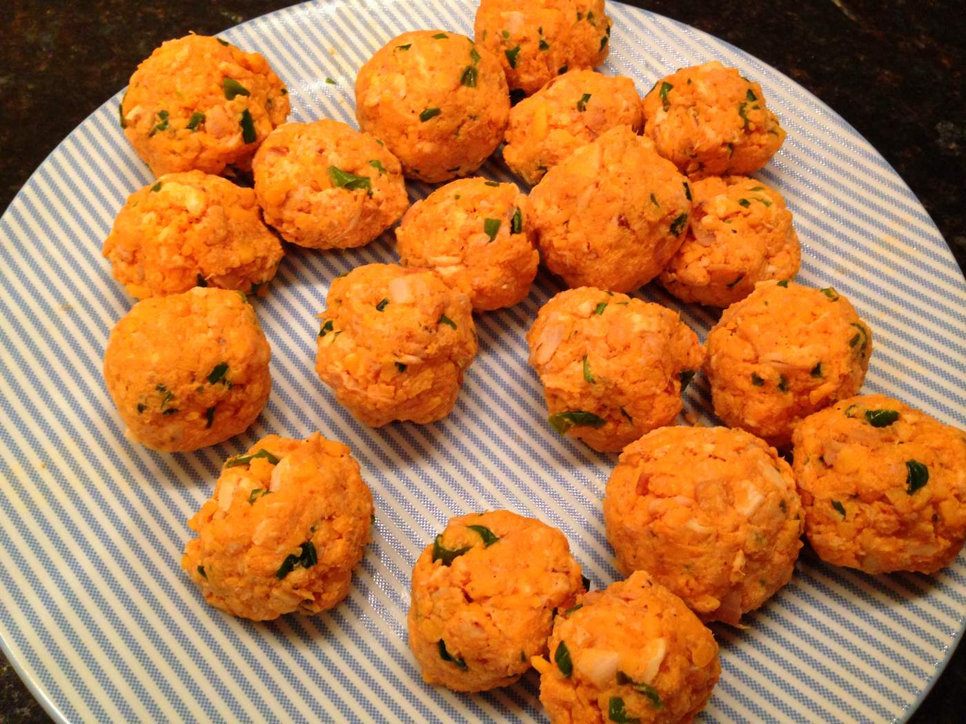 Kitchen Cavemen Buffalo Chicken Cheese Balls