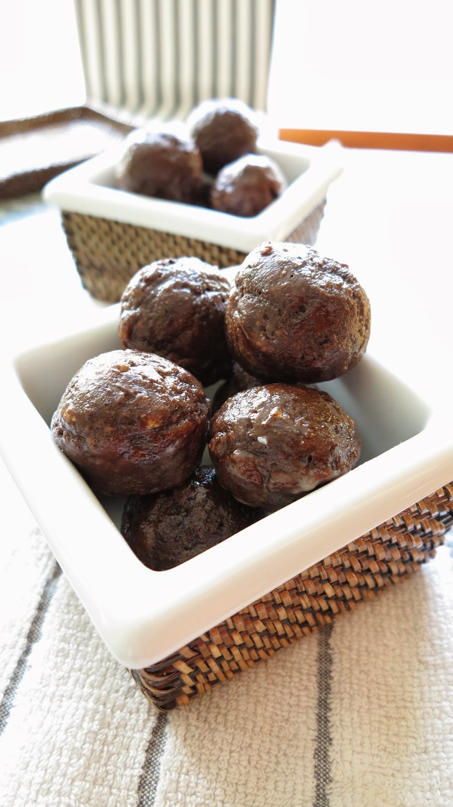 C'est Si Bon MD Baked Glazed Chocolate Donut Holes