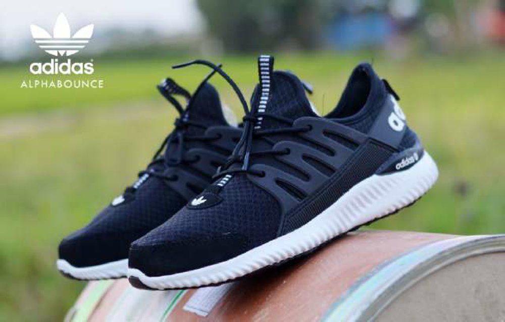 40 Model  Sepatu Adidas  Wanita Original Terbaru  2021 