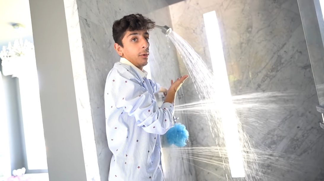 43 Interior Design Photos vs. FaZe Rug's New Luxury Mansion Tour In 2020