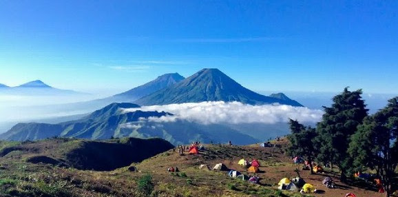 Tujuan Wisata Alam Pegunungan di Jawa Tengah dan Yogyakarta Paling Favorit Tujuan Wisata Alam Pegunungan di Jawa Tengah dan Yogyakarta Paling Favorit