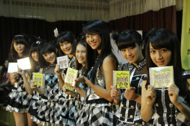 Kumpulan Lagu JKT48, Heavy Rotation (Album) + Lirik