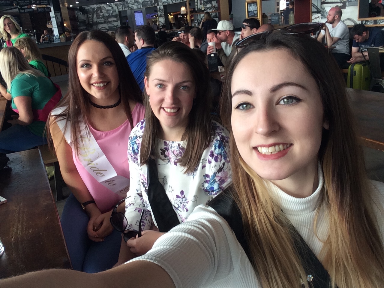 Airport Selfie with best friends