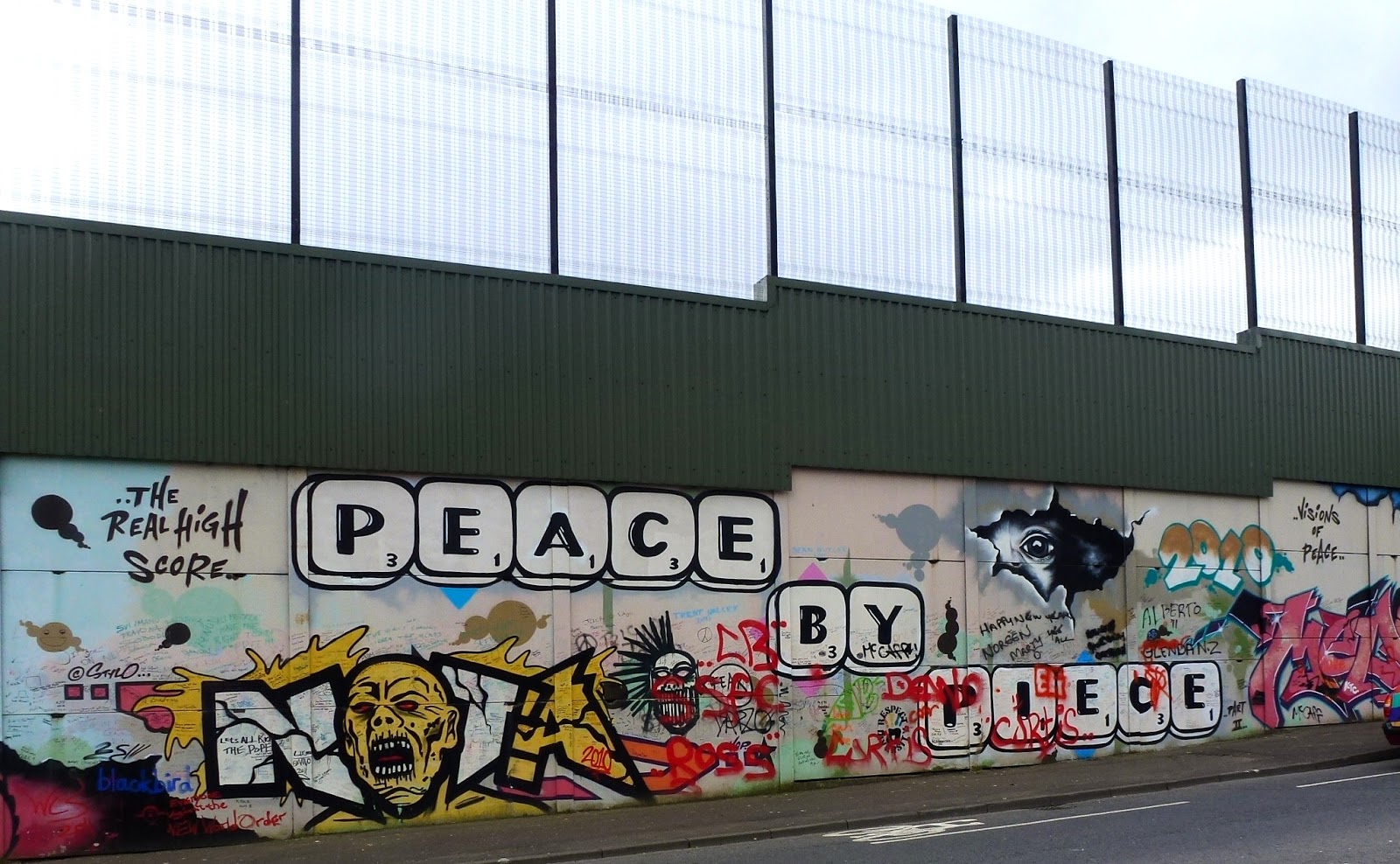 Through the trouble. Through the trouble. Through the trouble. A latte trouble. Чон чонгук.