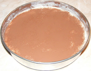 Tiramisu de casa reteta cu piscoturi mascarpone oua zahar cafea cacao retete dulci tort desert prajitura,