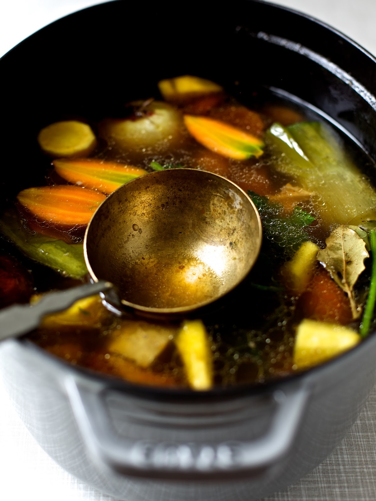 ziiikocht: Hühnersuppe nach alter Schule oder die Henkersmahlzeit ziiikocht: Hühnersuppe nach alter Schule oder die Henkersmahlzeit