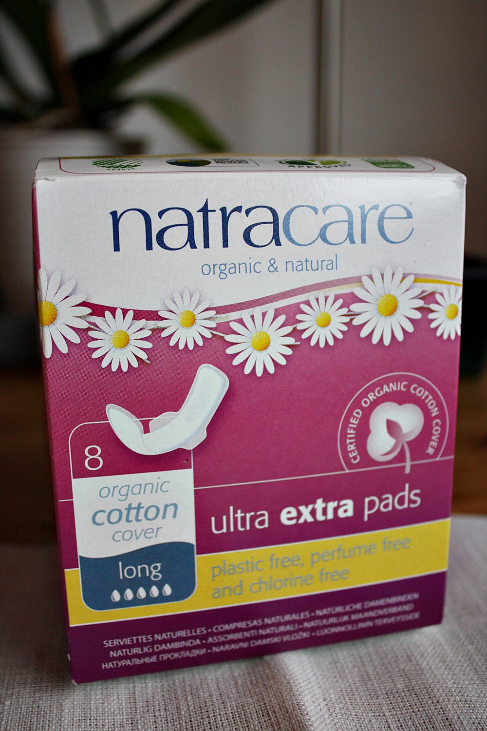organic-and-natural-pads-ultra-extra-natracare.JPG