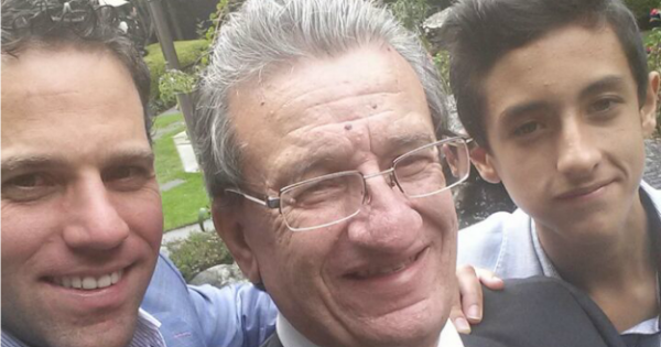 Cuando EPN deje de ser presidente, se le aparecerá el diablo, dice papá de Loret de Mola. (VIDEO) Cuando EPN deje de ser presidente, se le aparecerá el diablo, dice papá de Loret de Mola. (VIDEO)