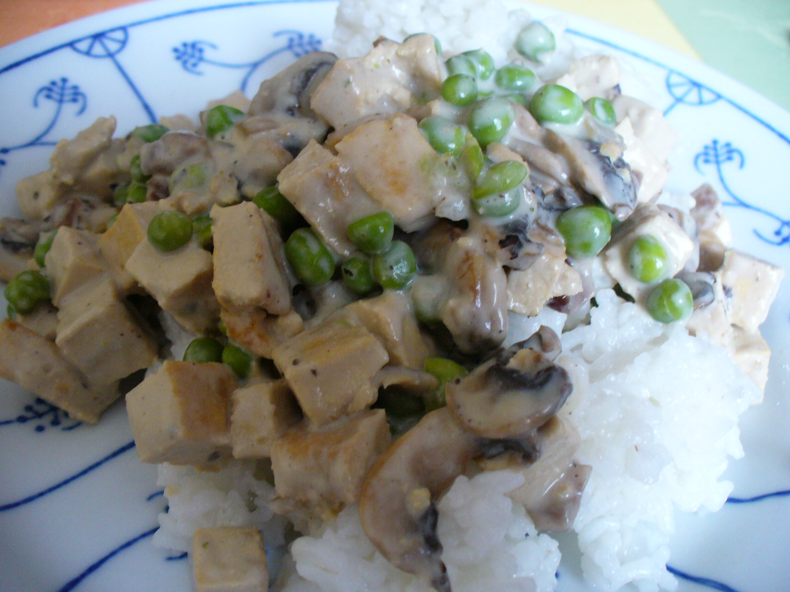 Food Reports: [Vegan] Tofu-Ragout mit Erbsen und Champignons