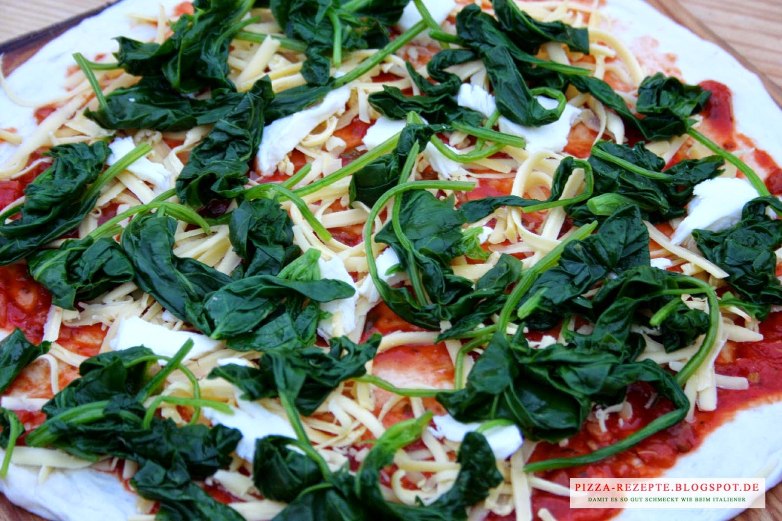 Pizza Spinat mit Ei | Pizza Rezepte - italienische Pizza zu Hause ... Pizza Spinat mit Ei | Pizza Rezepte - italienische Pizza zu Hause ...