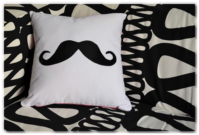 coussin moustache