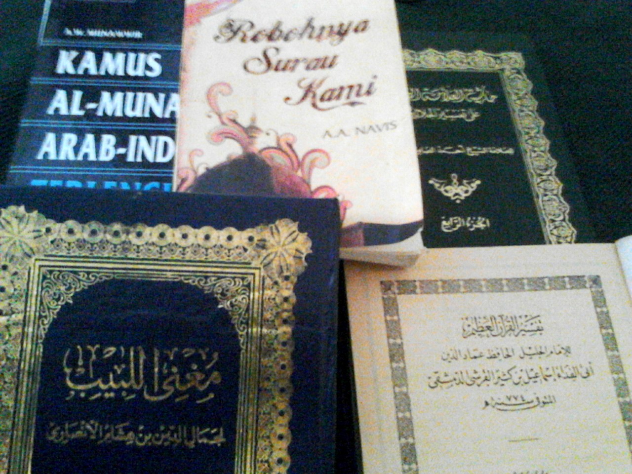 Teks Cerpen Robohnya Surau Kami Karya Aa Navis Terkait Teks