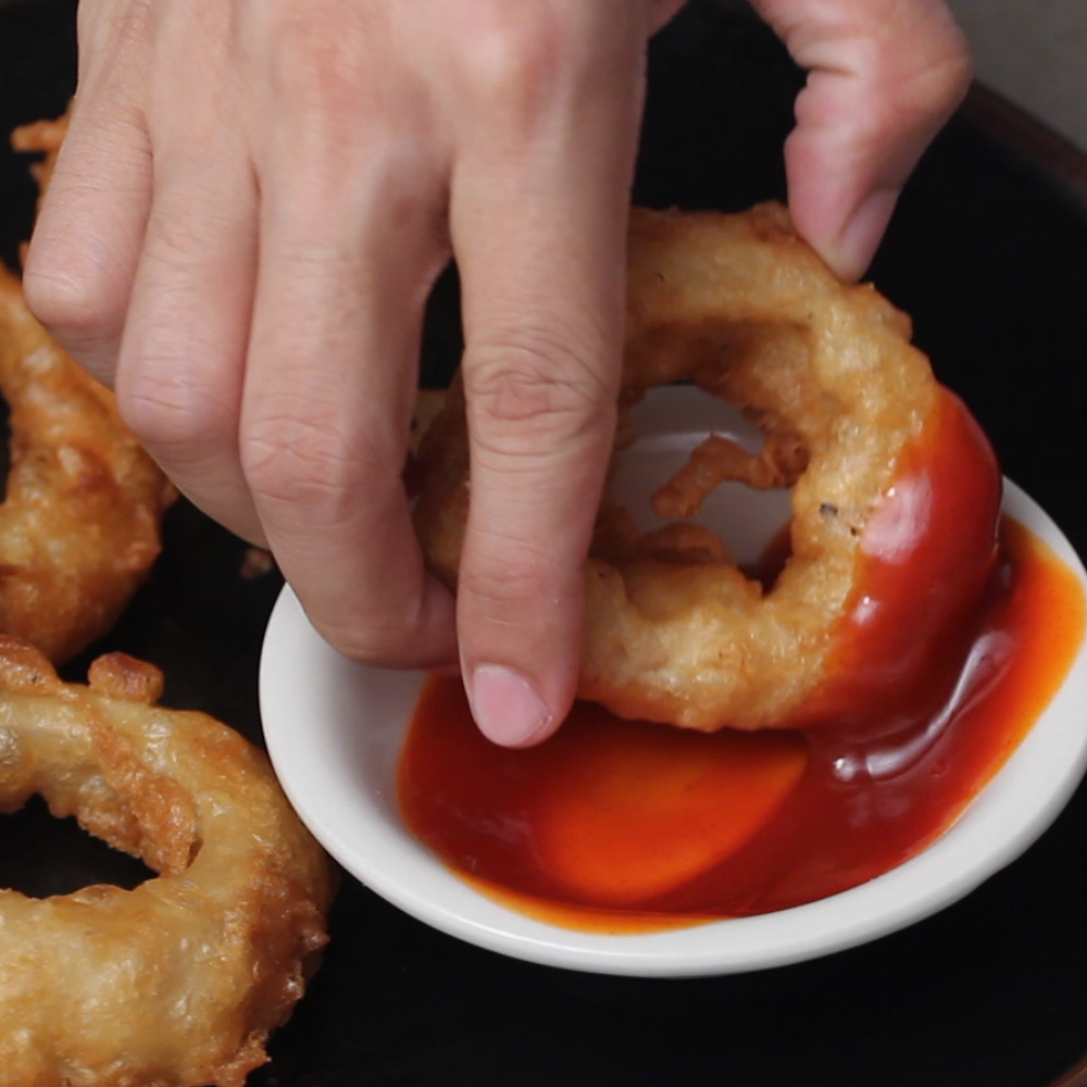 Homamade.Easy.Affordable Red Horse Onion Rings